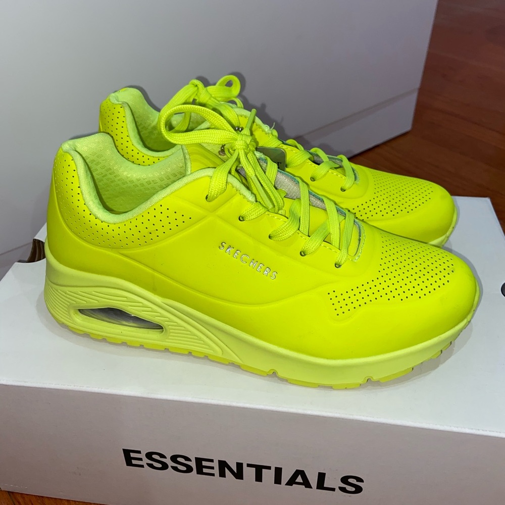 Sketchers Women’s Uno- Neon Lights